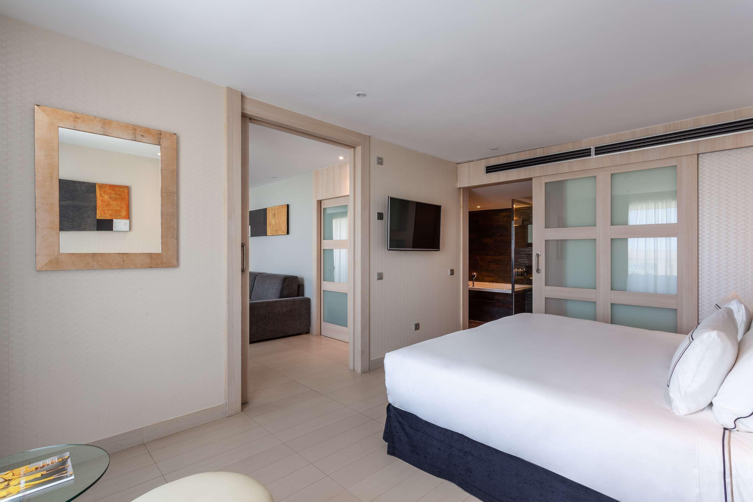 The Level At Melia Sevilla Exterior photo